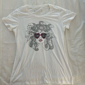 Medusa tee